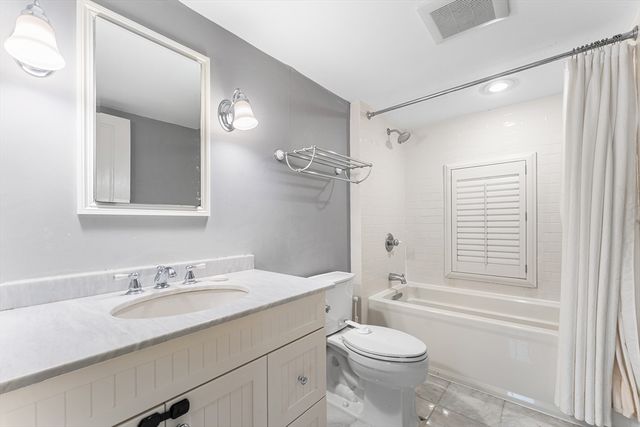 29 Cottage St, Wellesley, MA 02482