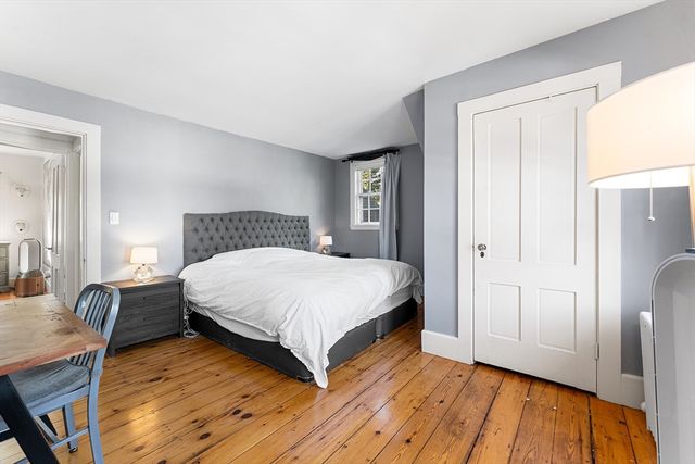 29 Cottage St, Wellesley, MA 02482