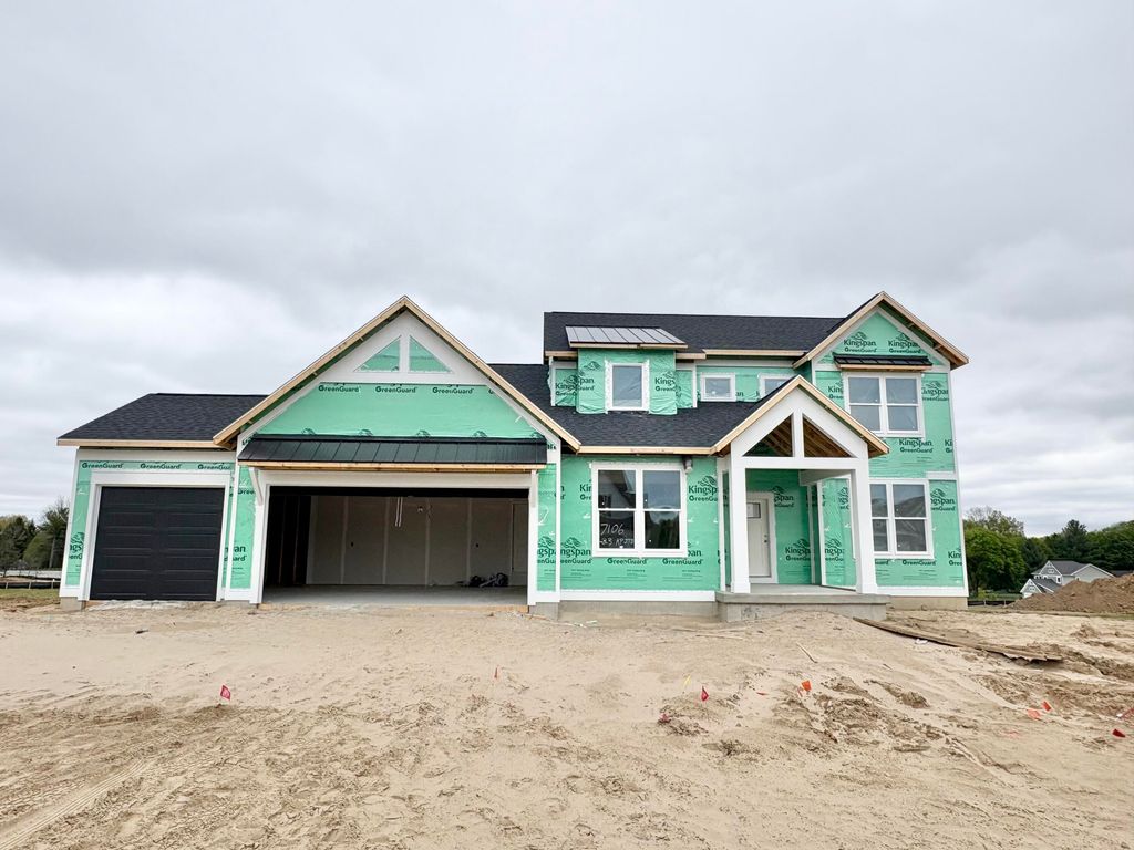 7106 Kettle Dale Avenue SE, Alto, MI 49302