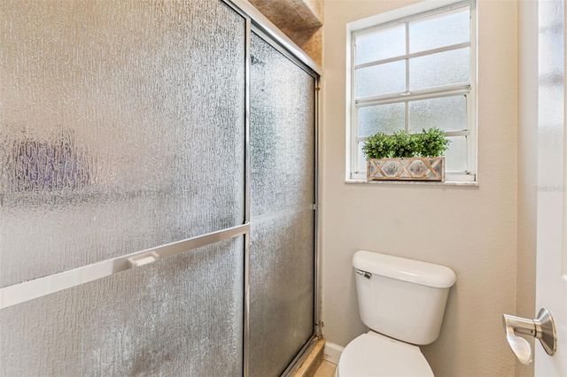 4017 W DE LEON STREET, Tampa, FL 33609