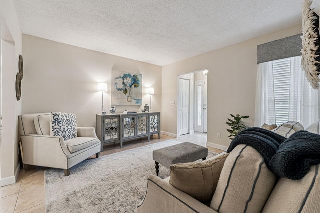 4017 W DE LEON STREET, Tampa, FL 33609