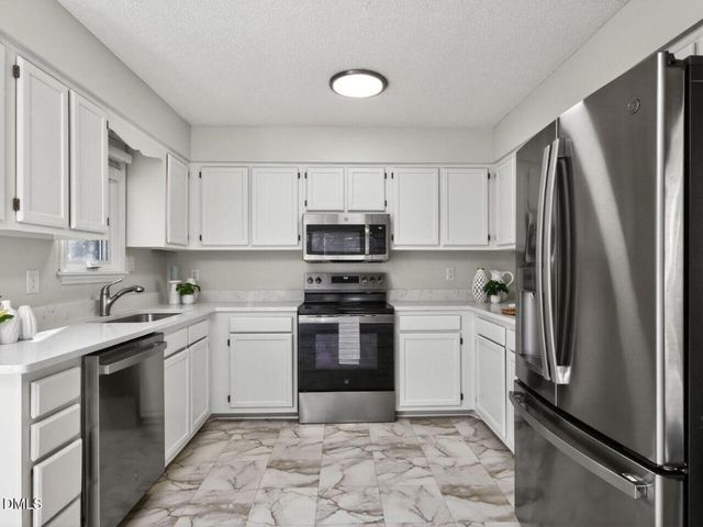 18 Syracuse Place, Durham, NC 27704