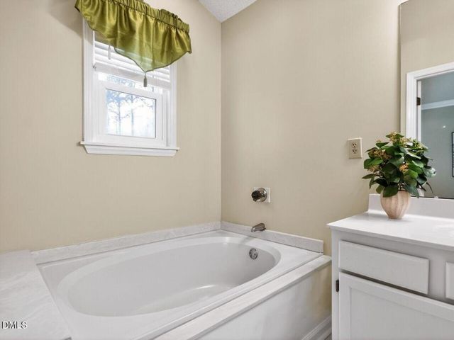 18 Syracuse Place, Durham, NC 27704