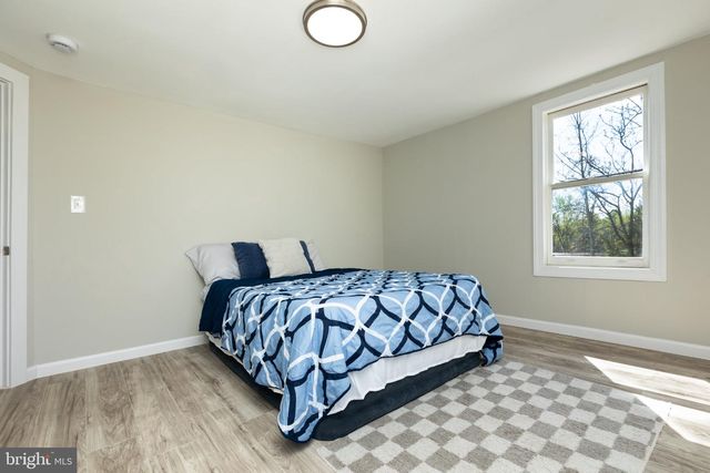 2407 HAMMONDS FERRY RD, Halethorpe, MD 21227