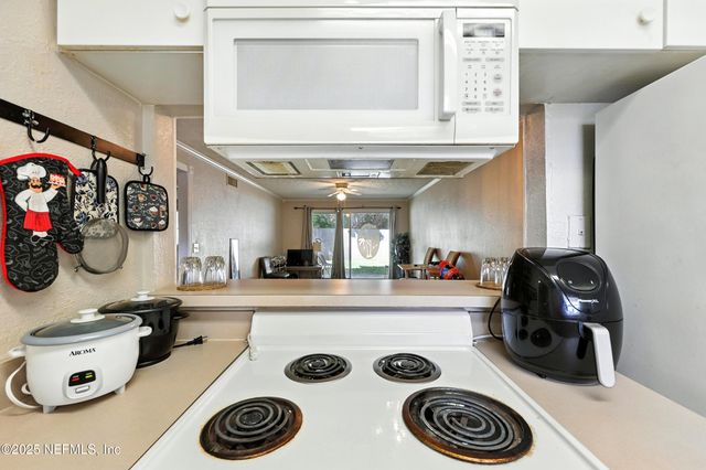 4836 ATLANTIC Boulevard 104, Jacksonville, FL 32207