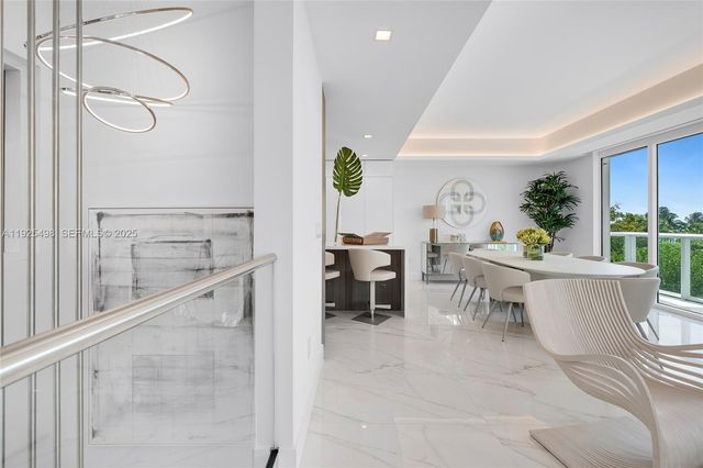 100 S Pointe Dr TH-13, Miami Beach, FL 33139