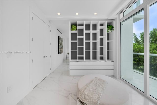 100 S Pointe Dr TH-13, Miami Beach, FL 33139