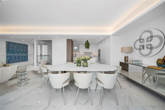 100 S Pointe Dr TH-13, Miami Beach, FL 33139