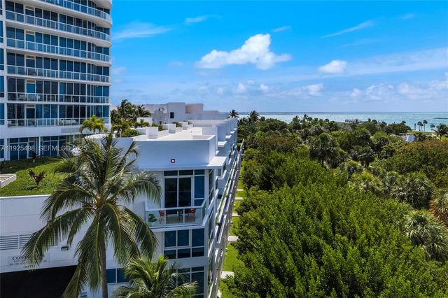 100 S Pointe Dr TH-13, Miami Beach, FL 33139
