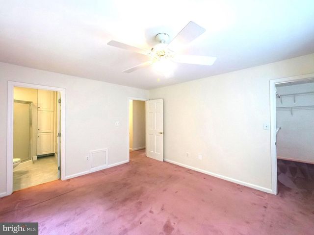 7701 CROOM RD, Upper Marlboro, MD 20772