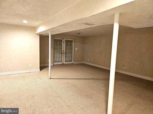 7701 CROOM RD, Upper Marlboro, MD 20772