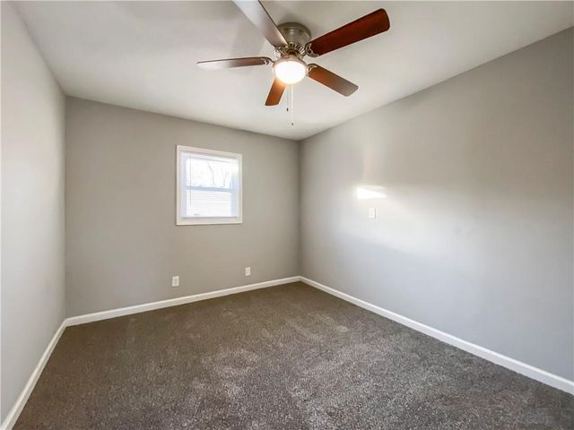 11426 Applewood Drive, Kansas City, MO 64134