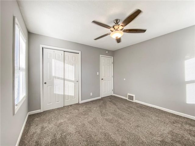 11426 Applewood Drive, Kansas City, MO 64134