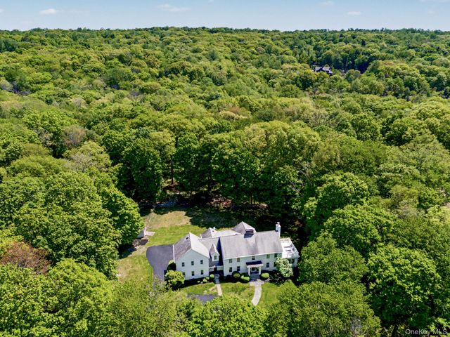 240 Eastwoods Road, Pound Ridge, NY 10576