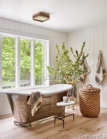 240 Eastwoods Road, Pound Ridge, NY 10576