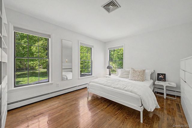 240 Eastwoods Road, Pound Ridge, NY 10576