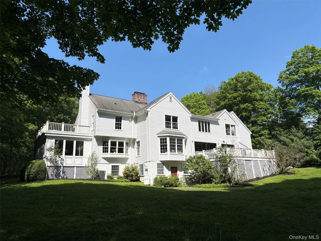 240 Eastwoods Road, Pound Ridge, NY 10576