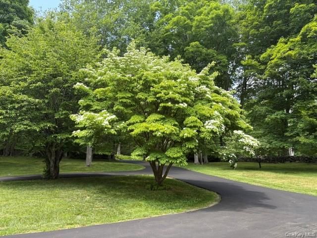 240 Eastwoods Road, Pound Ridge, NY 10576