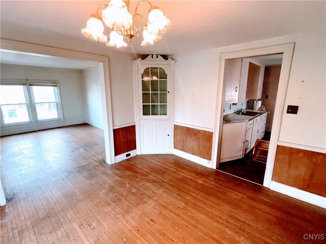 2-4 Maple Street, Auburn, NY 13021