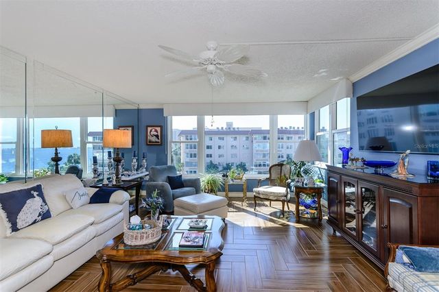 632 EDGEWATER DRIVE 532, Dunedin, FL 34698