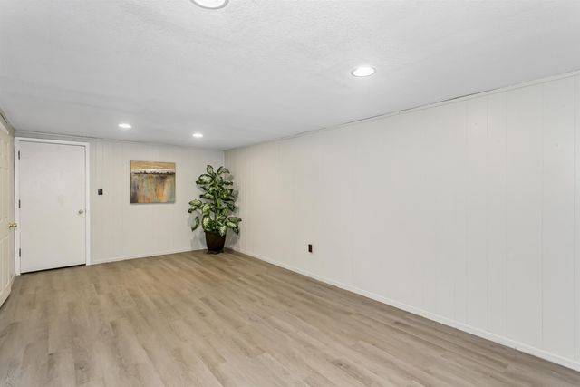 534 N Richmond Ave, Wichita, KS 67203