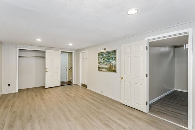 534 N Richmond Ave, Wichita, KS 67203
