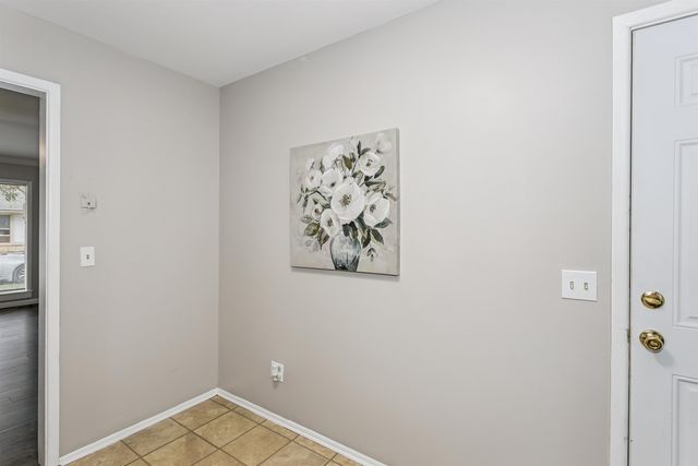534 N Richmond Ave, Wichita, KS 67203