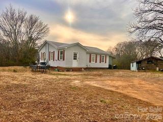 8772 Honeycutt Road, Stanfield, NC 28163