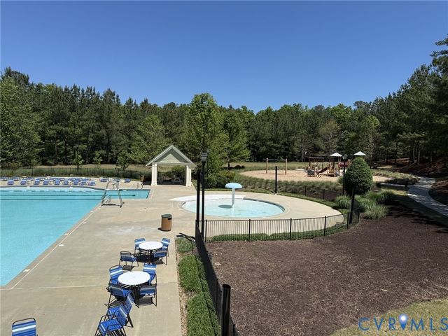 9205 Daydreamer Ct, Toano, VA 23168