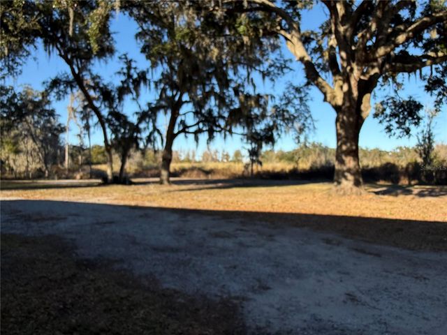 4527 DOVE MEADOW LANE, Lakeland, FL 33810