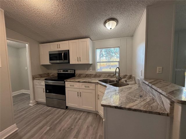 4527 DOVE MEADOW LANE, Lakeland, FL 33810