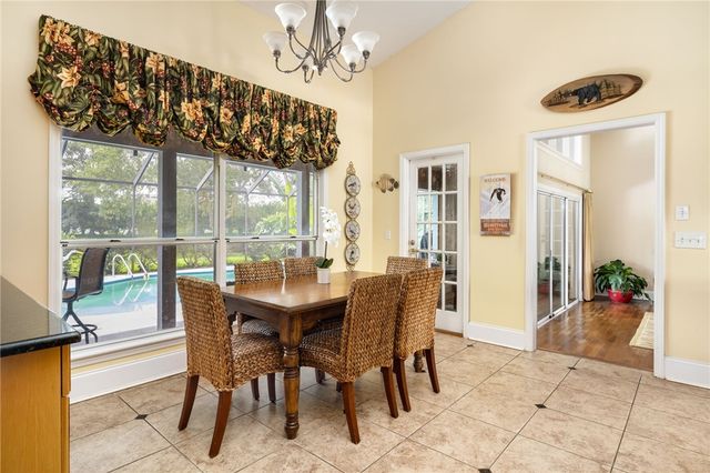 1447 56th Square E, Vero Beach, FL 32966