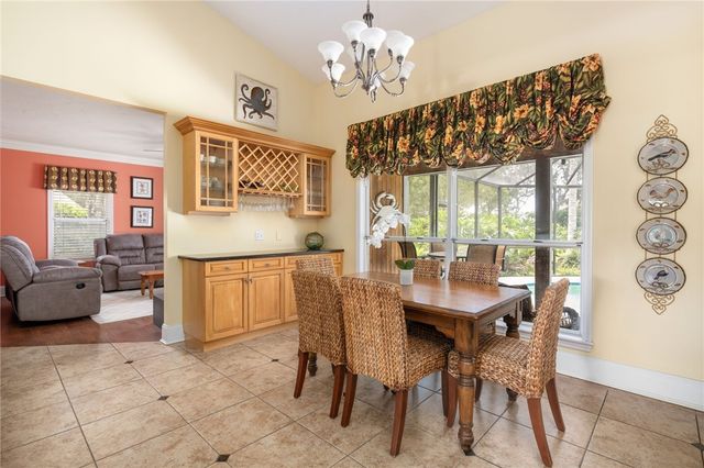 1447 56th Square E, Vero Beach, FL 32966