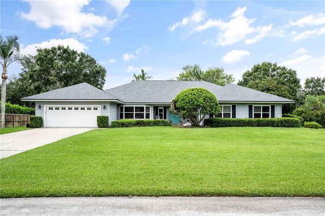 1447 56th Square E, Vero Beach, FL 32966