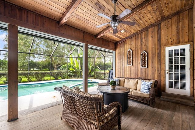1447 56th Square E, Vero Beach, FL 32966