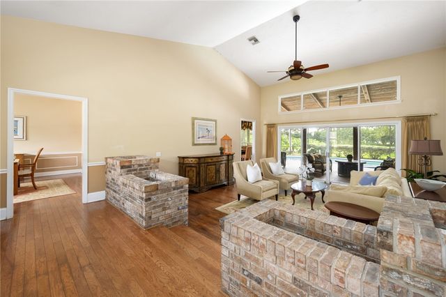 1447 56th Square E, Vero Beach, FL 32966
