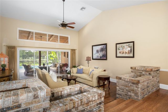 1447 56th Square E, Vero Beach, FL 32966