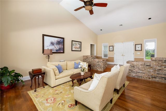 1447 56th Square E, Vero Beach, FL 32966