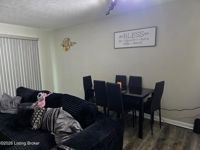 1222 Clear Ridge Ln, Radcliff, KY 40160