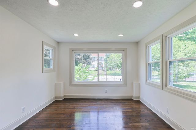 336 Parkovash Avenue, South Bend, IN 46617