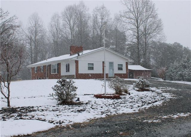 1185 Babe Gray Road, Westfield, NC 27053