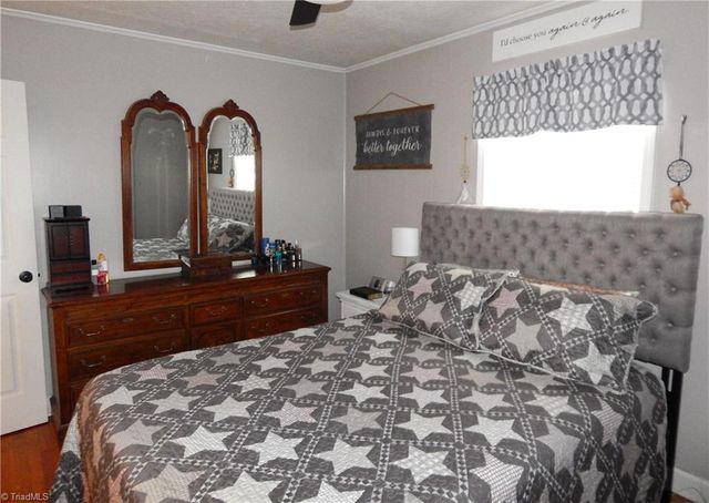 1185 Babe Gray Road, Westfield, NC 27053