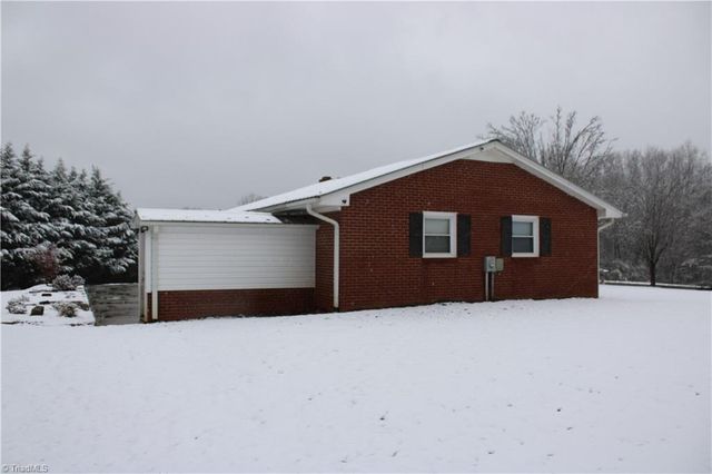 1185 Babe Gray Road, Westfield, NC 27053