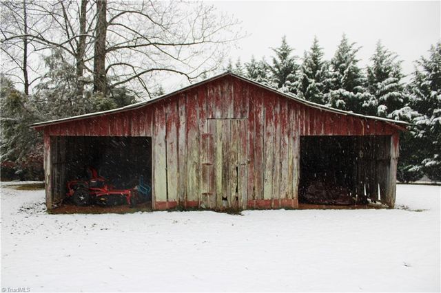 1185 Babe Gray Road, Westfield, NC 27053