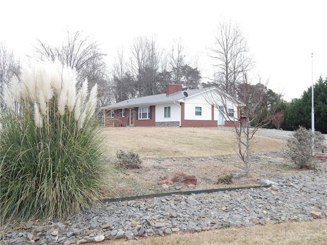 1185 Babe Gray Road, Westfield, NC 27053