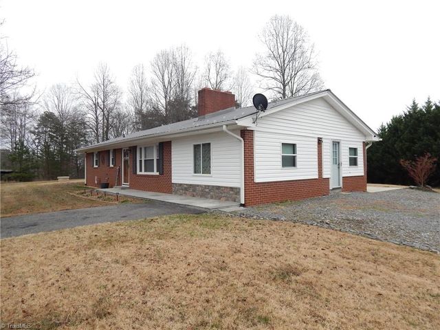 1185 Babe Gray Road, Westfield, NC 27053