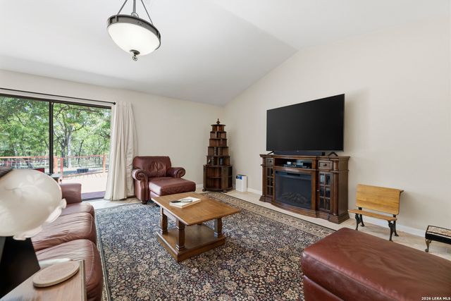 110 Suttles Ave, San Marcos, TX 78666