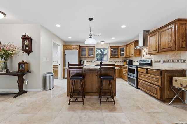 110 Suttles Ave, San Marcos, TX 78666