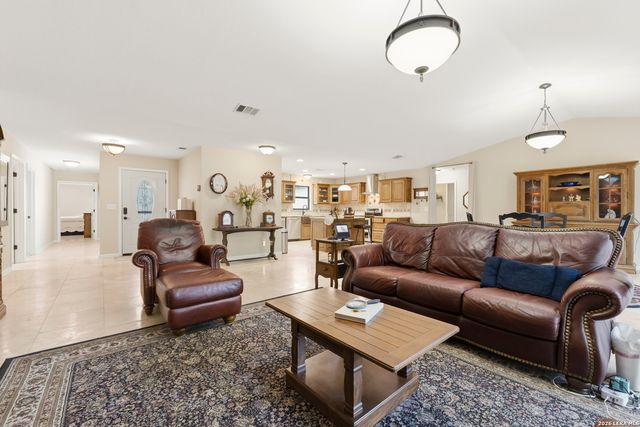 110 Suttles Ave, San Marcos, TX 78666