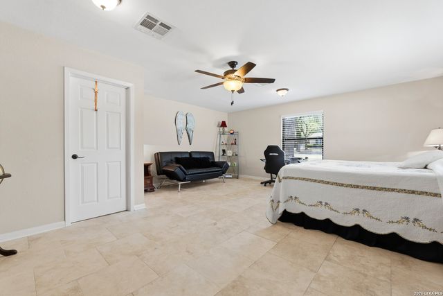 110 Suttles Ave, San Marcos, TX 78666